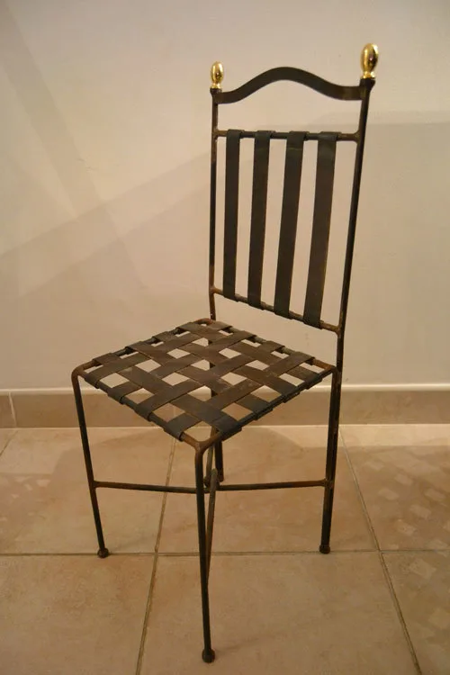 Chaise pour enfant en fer forgé